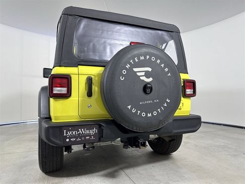 Used 2023 Jeep Wrangler Sport image 19