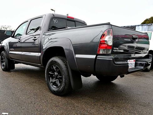 Used 2014 Toyota Tacoma PreRunner image 5