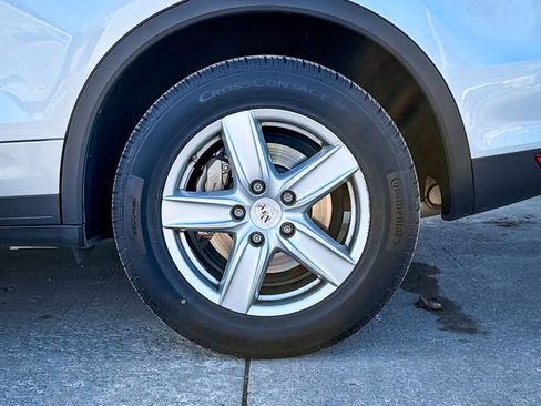 Used 2011 Porsche Cayenne S image 6