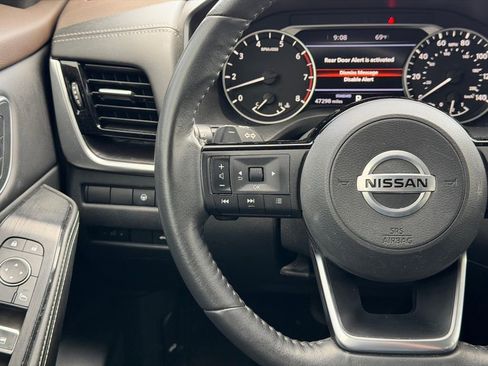 Used 2021 Nissan Rogue SL w/ Premium Package image 20