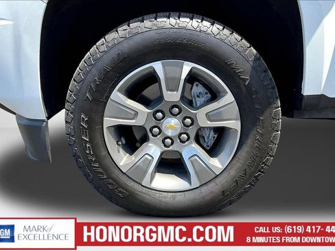 Used 2018 Chevrolet Colorado Z71 AWD/4WD image 32