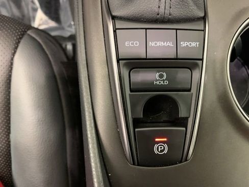 Used 2022 Toyota Camry XSE w/ Navigation Package FWD image 28