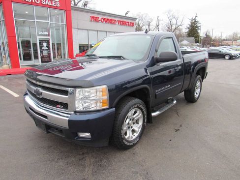 Used 2010 Chevrolet Silverado 1500 LT w/ Exterior Plus Package image 1