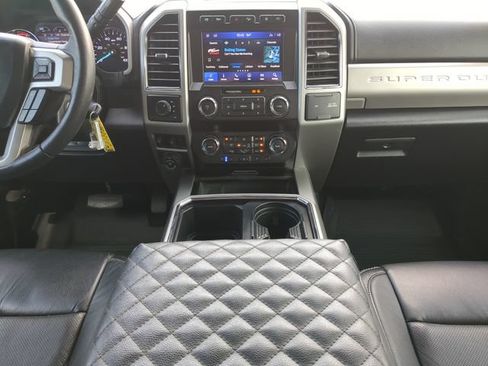 Used 2020 Ford F350 Lariat w/ Lariat Value Package AWD/4WD image 18