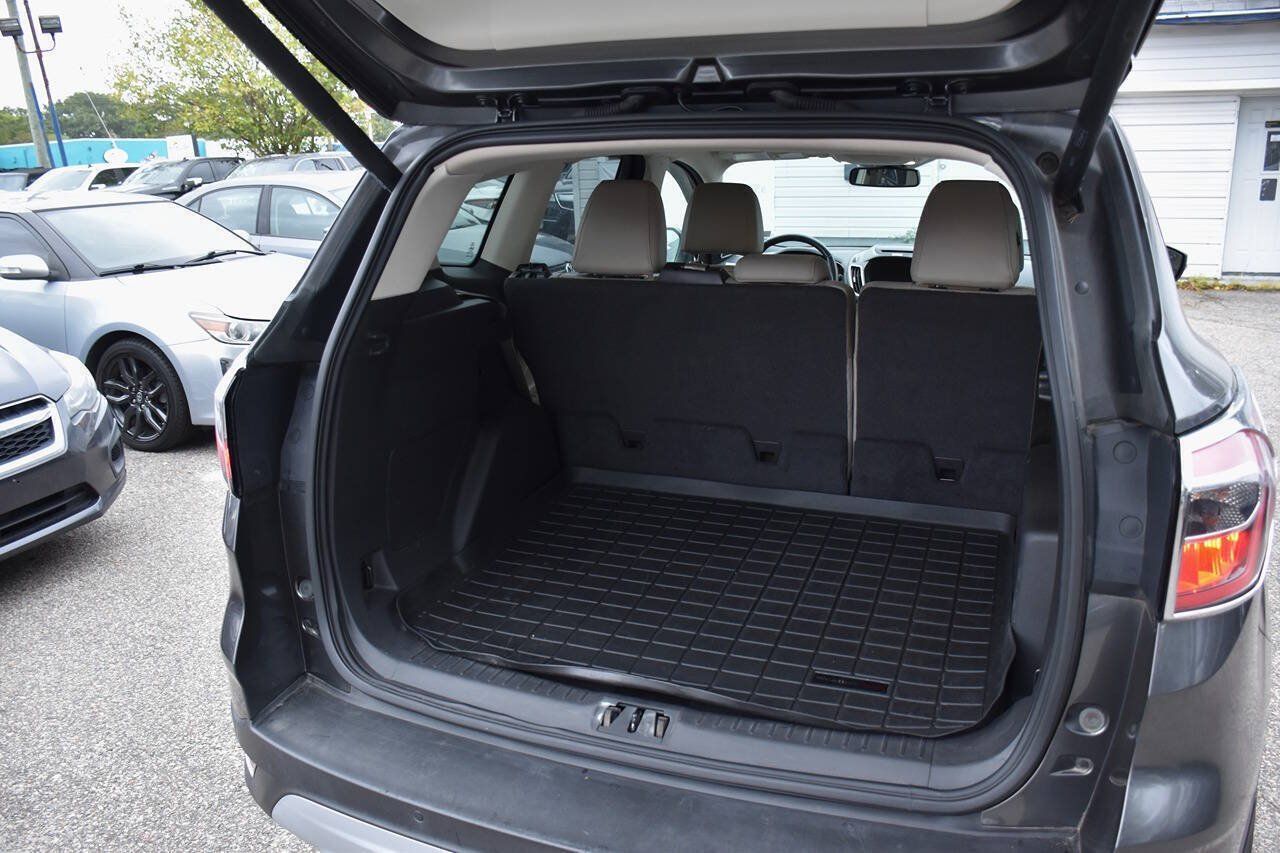 Used 2017 Ford Escape Titanium FWD image 9