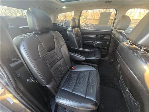 Used 2022 Kia Telluride SX w/ SX Prestige Package image 13
