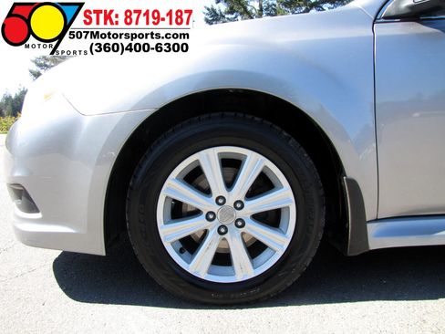Used 2011 Subaru Legacy 2.5i Premium w/ All-Weather Pkg image 23
