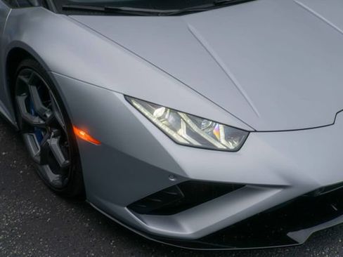 Used 2023 Lamborghini Huracan EVO RWD image 34