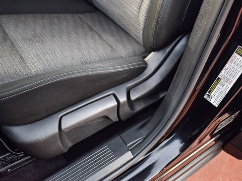 Used 2021 Nissan Rogue S image 20