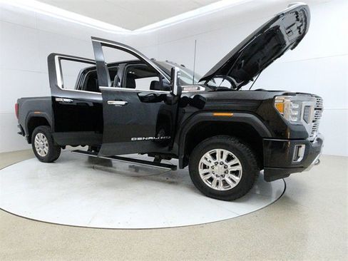 Used 2022 GMC Sierra 2500 Denali w/ Denali Ultimate Package image 9