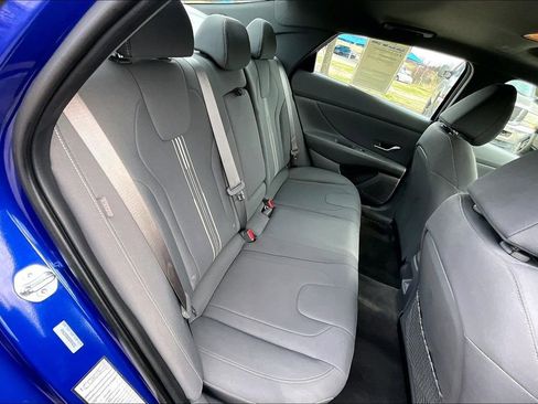 Used 2025 Hyundai Elantra SEL image 23