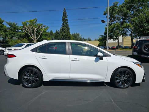 Used 2023 Toyota Corolla SE FWD image 10