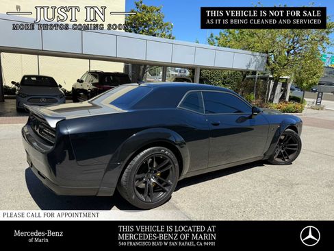Used 2022 Dodge Challenger SRT Hellcat RWD image 5