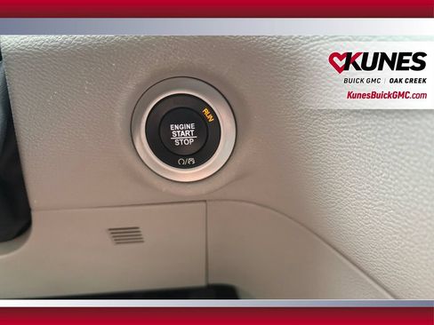 Used 2024 Chrysler Pacifica Touring-L FWD image 28