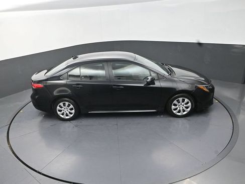 Used 2024 Toyota Corolla LE FWD image 30