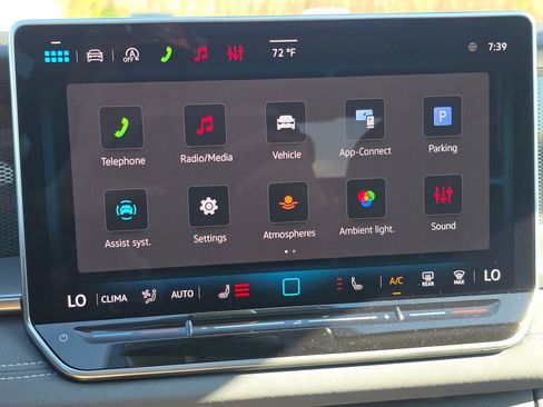 New 2026 Volkswagen Tiguan SE FWD image 11