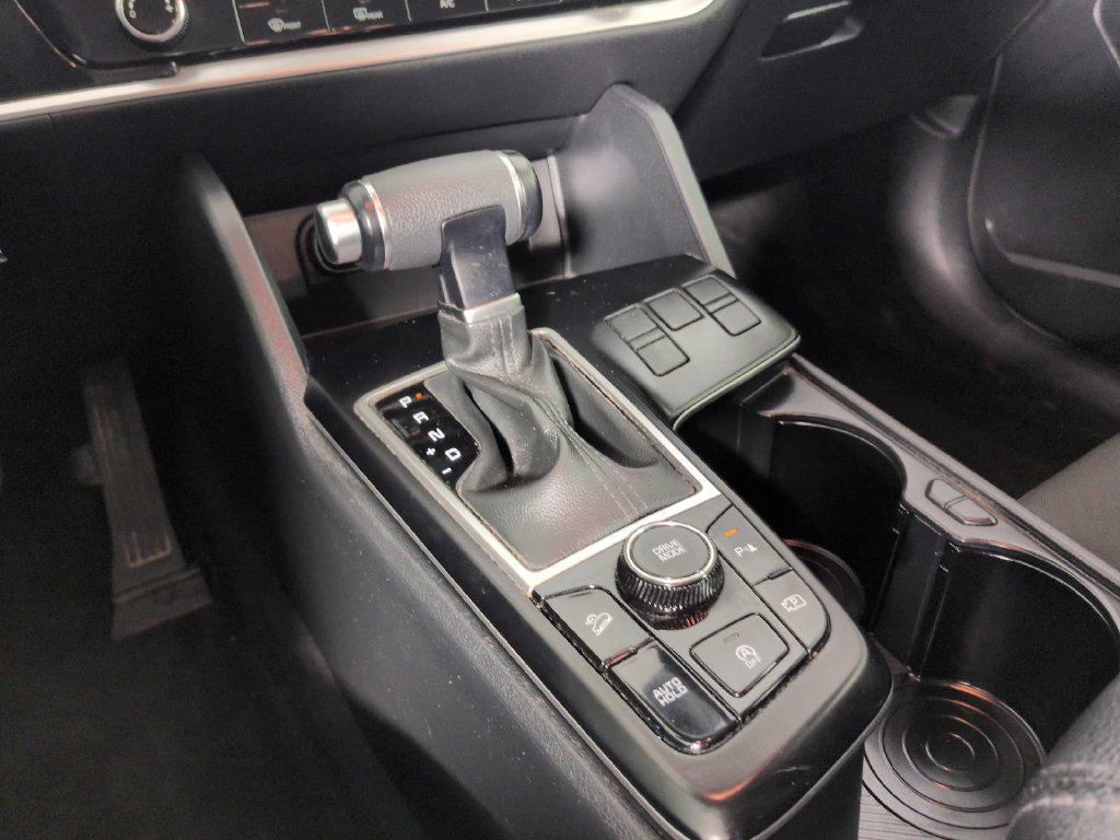 Used 2025 Kia Sportage LX FWD image 25