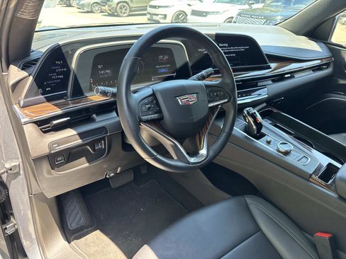 Used 2021 Cadillac Escalade Luxury RWD image 23