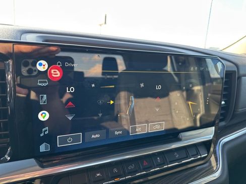 Used 2022 Chevrolet Silverado 1500 LT w/ Z71 Off-Road Package image 25