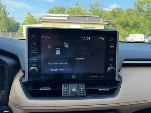 Used 2022 Toyota RAV4 Limited AWD/4WD image 22