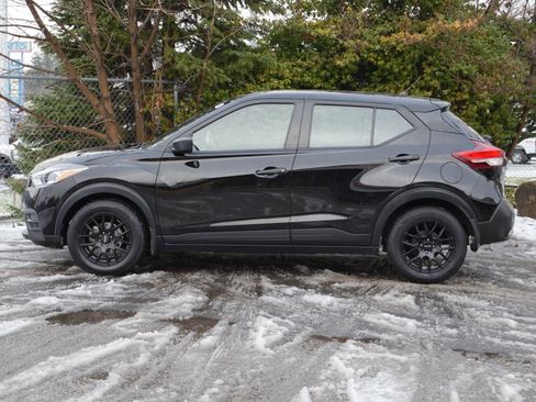 Certified 2020 Nissan Kicks S image 13