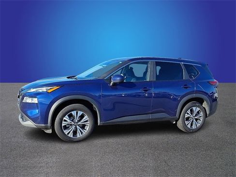 Used 2023 Nissan Rogue SV image 7