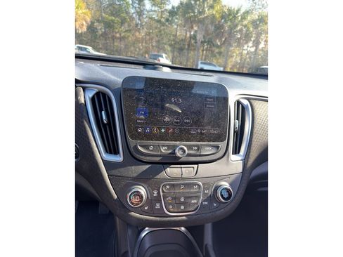 Used 2023 Chevrolet Malibu LT image 9