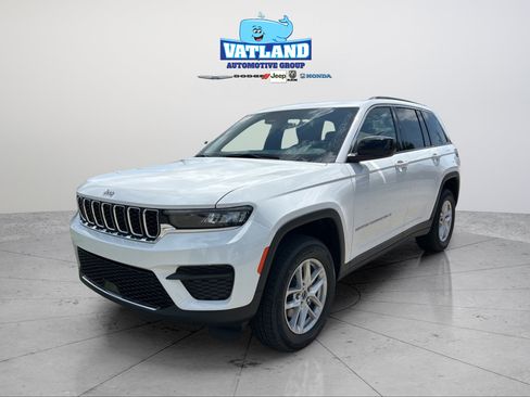 New 2026 Jeep Grand Cherokee Laredo X RWD image 1