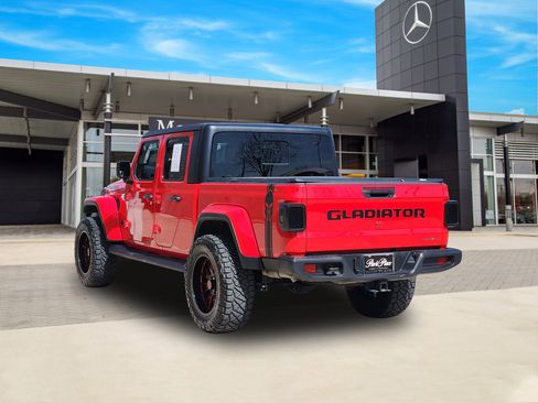Used 2023 Jeep Gladiator Sport image 4