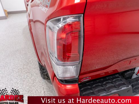 Used 2023 Toyota Tacoma TRD Sport w/ Technology Package AWD/4WD image 9