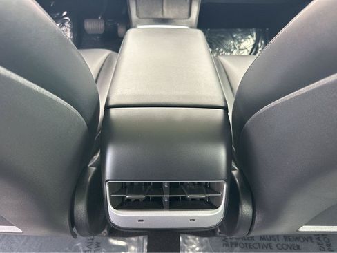 Used 2023 Tesla Model 3 Standard Range RWD image 16