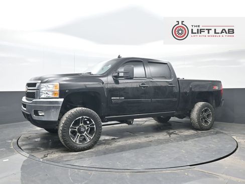 Used 2012 Chevrolet Silverado 2500 LTZ w/ Suspension Package, Off-Road AWD/4WD image 2
