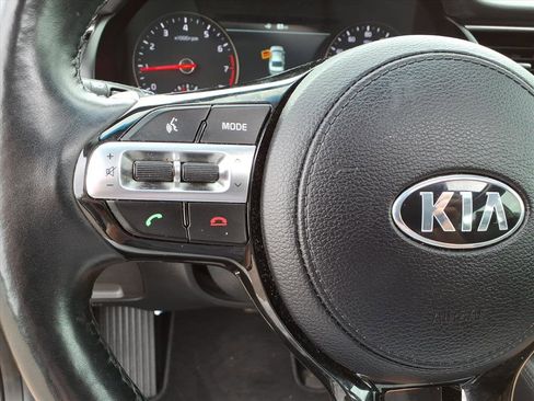 Used 2018 Kia Cadenza Technology FWD image 19