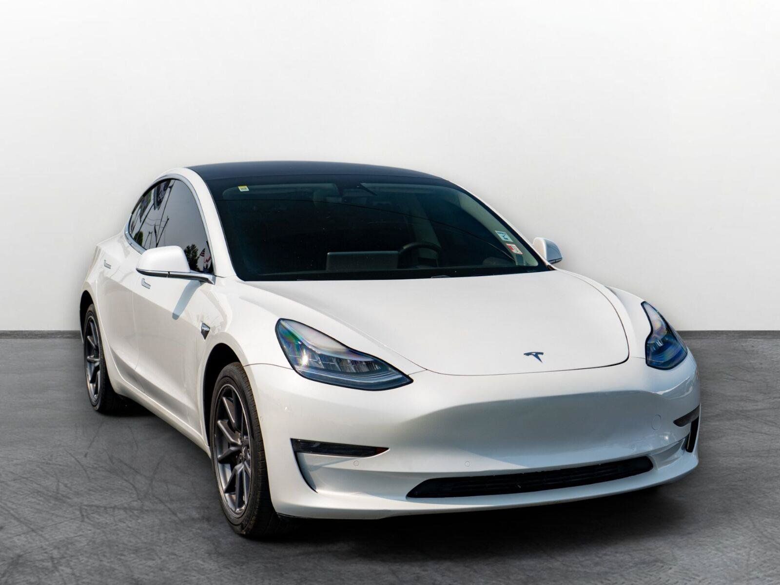 Used 2019 Tesla Model 3 Standard Range Plus RWD image 1