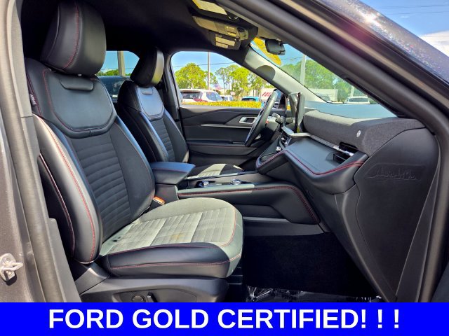 Certified 2025 Ford Explorer ST-Line AWD/4WD image 17