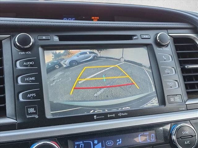 Used 2017 Toyota Highlander Limited w/ Carpet Mat Package AWD/4WD image 11