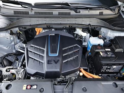 Used 2023 Hyundai Kona SEL w/ Cargo Package FWD image 30
