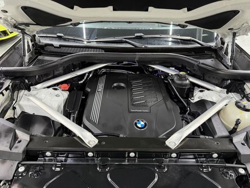 Used 2023 BMW X5 xDrive40i w/ M Sport Package image 26