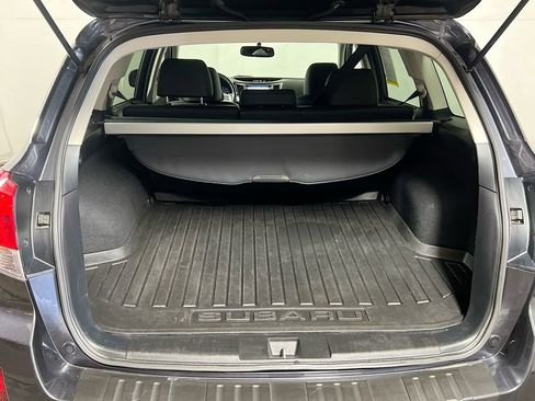 Used 2012 Subaru Outback 2.5i Limited AWD/4WD image 24