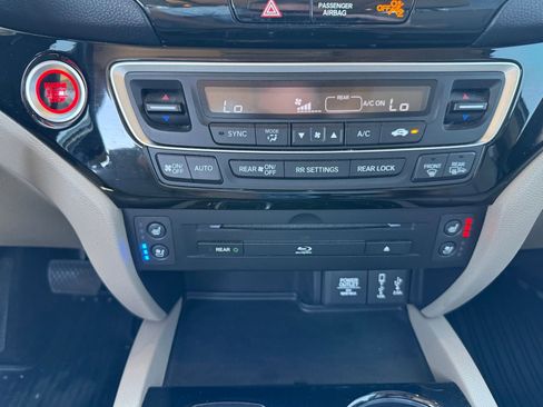 Used 2017 Honda Pilot Elite image 27