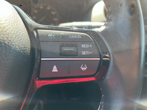 Certified 2025 Honda HR-V Sport image 13