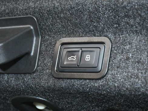 Used 2025 Audi A6 Premium Plus image 70