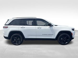 Used 2023 Jeep Grand Cherokee Altitude AWD/4WD video 2