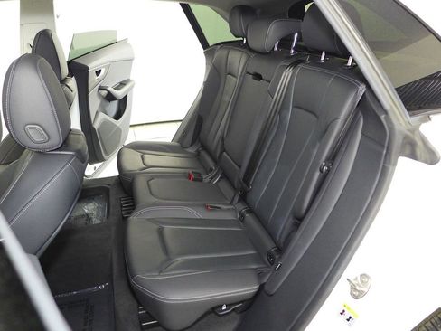 Used 2023 Audi Q8 Premium w/ Convenience Package image 21