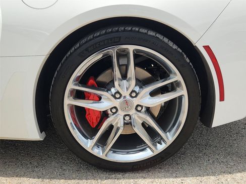 Used 2018 Chevrolet Corvette Stingray Coupe w/ 2LT Preferred Equipment Group RWD image 30