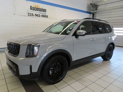 Used 2025 Kia Telluride SX Prestige X-Line AWD/4WD image 2