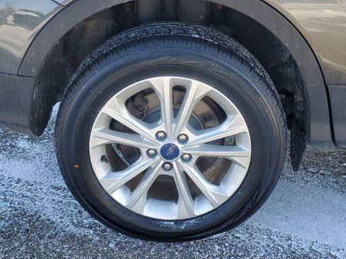 Used 2018 Ford Escape SE w/ SE Sync 3 Package image 5