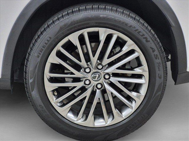 Used 2020 Lexus RX 350L Luxury w/ Accessory Package FWD image 28