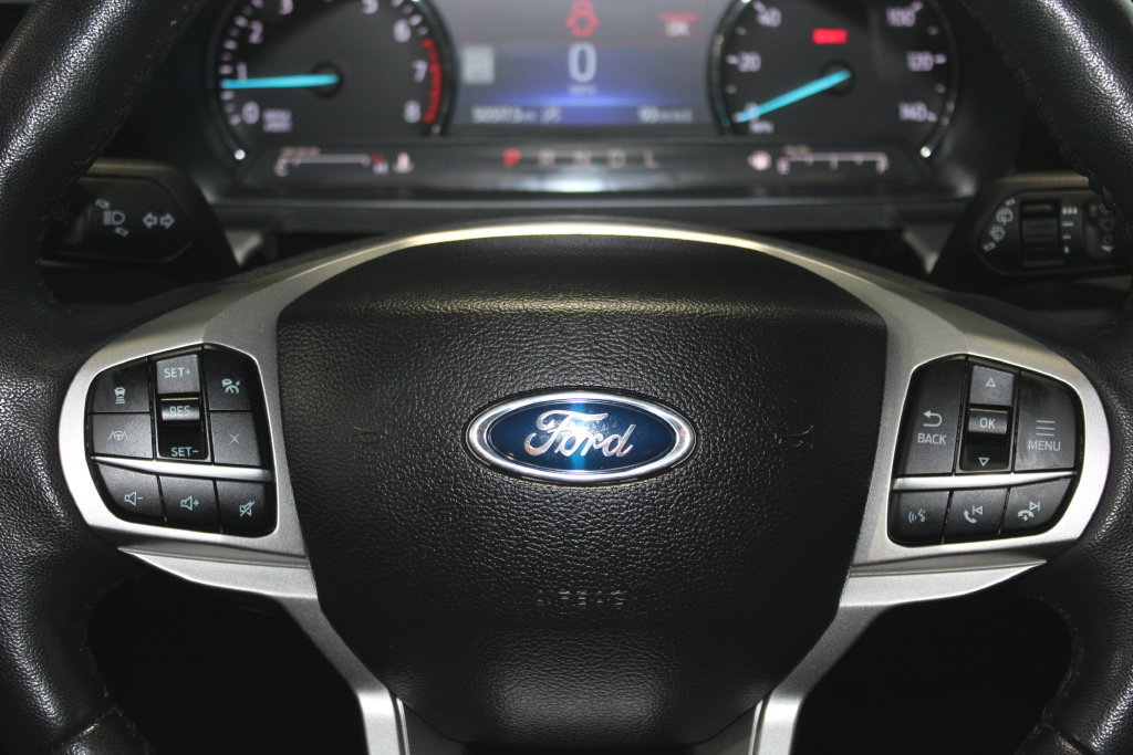 Used 2023 Ford Explorer XLT w/ Equipment Group 202A AWD/4WD image 14