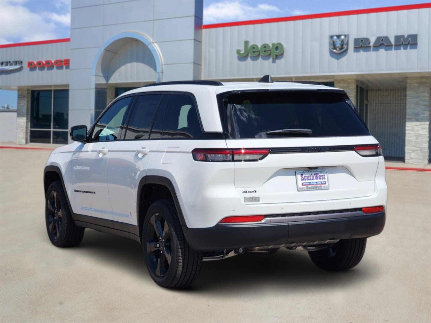 New 2026 Jeep Grand Cherokee Limited AWD/4WD image 4